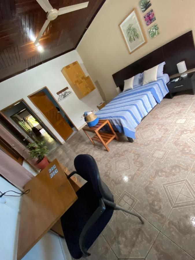 Poseidon Guest House Iquitos Exterior photo