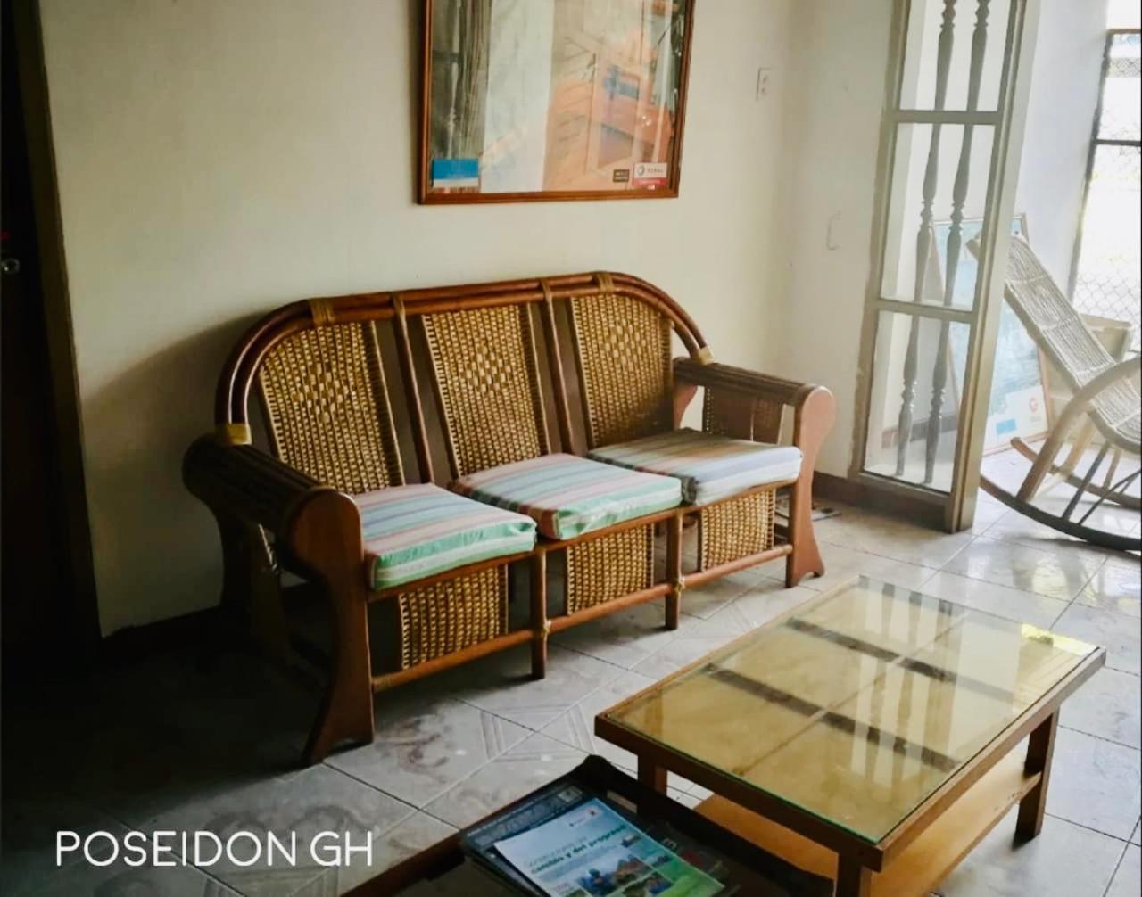 Poseidon Guest House Iquitos Exterior photo