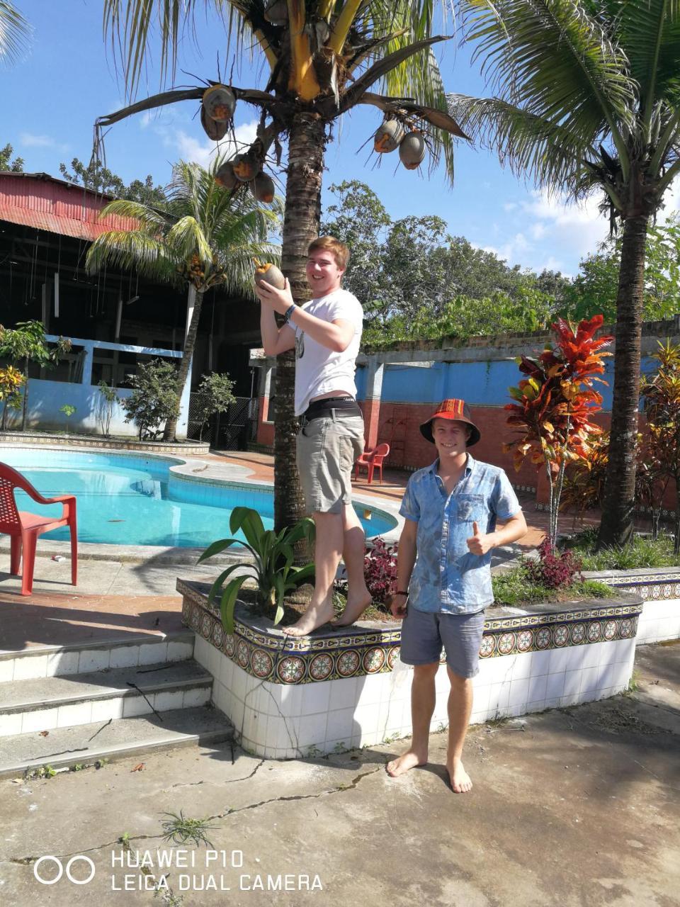 Poseidon Guest House Iquitos Exterior photo